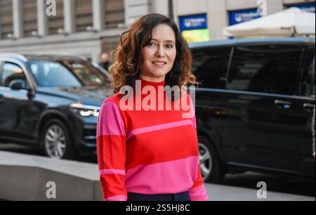 Madrid, Spanien. Januar 2025. Präsidentin der Gemeinschaft Madrid ISABEL DIAZ AYUSO im Four Seasons Hotel in Madrid während des Forum Europa. (Kreditbild: © Richard Zubelzu/ZUMA Press Wire) NUR REDAKTIONELLE VERWENDUNG! Nicht für kommerzielle ZWECKE! Stockfoto