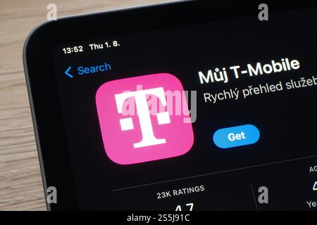 OSTRAVA, TSCHECHIEN - 1. AUGUST 2024: App Store mit Muj T-Mobile Mobilanwendung des Telekommunikationsbetreibers Stockfoto