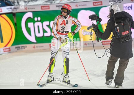 Österreich, Flachau. Januar 2025. FLACHAU, ÖSTERREICH - 14. JANUAR: Lena Duerr aus Deutschland tritt am 14. Januar 2025 im österreichischen Flachau beim Audi FIS Alpine Ski World Cup Frauen-Slalom an. Foto: Igor Soban/PIXSELL Credit: Pixsell/Alamy Live News Stockfoto