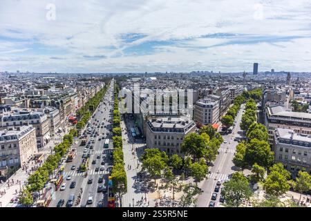 Die Straßen von Paris vom Triumphbogen Stockfoto