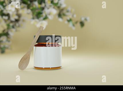 Ein Glas Marmelade und Holzlöffel auf braunem Hintergrund Stockfoto