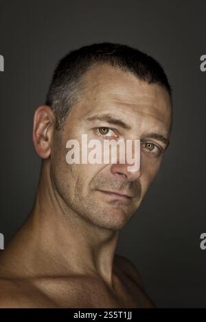 Ein Bild von einem hübschen männlichen Porträt Stockfoto