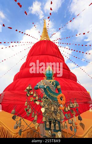 Eine atemberaubende Pagode im Wat Saket in Bangkok. Tempel des Goldenen Berges, Thailand Stockfoto