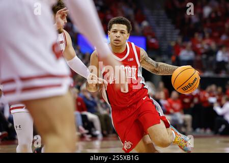 14. Januar 2025: John Mobley Jr. (0) wurde von Ohio State Buckeyes während des NCAA-Basketballspiels zwischen den Ohio State Buckeyes und den Wisconsin Badgers im Kohl Center in Madison, WI, beobachtet. Darren Lee/CSM Stockfoto