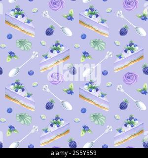 Kuchen mit Heidelbeere, brombeere und Minze, Marshmallow und Silberlöffel. Handgezeichnetes Aquarell nahtloses Muster von köstlichen Desserts auf Flieder für Konditorei, Küchentextilien, Lebensmittelverpackung. Stockfoto
