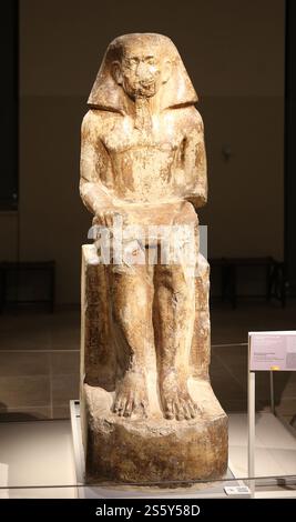 Statue des Gouverneurs Wahka, Sohn von Neferhotep. Kalkstein. Reich der Mitte, frühe 13. Dynastie. CA 1760 v. Chr. Qaw el-Kebir, Grab 7 (Kapelle von Wahka II). Stockfoto