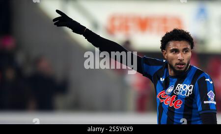 Bergamo, Italien. 14. Januar 2025. Ederson Jose dos Santos Lourenco da Silva von Atalanta BC Gesten während des Fußballspiels der Serie A zwischen Atalanta BC und Juventus FC. Quelle: Nicolò Campo/Alamy Live News Stockfoto