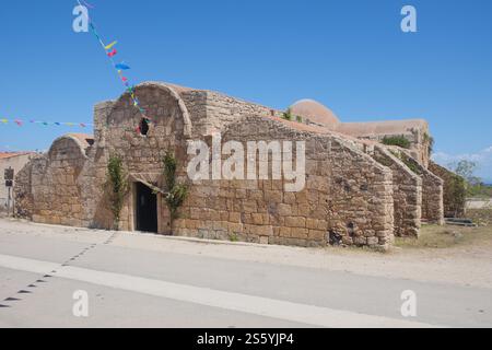 Kirche San Giovanni di Sinis aus dem fünften Jahrhundert - Cabras, Sardinien, Italien Stockfoto