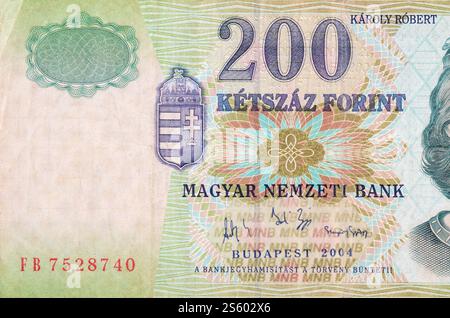 Teil des grünen Ungarn 200 Forint Banknotenfragment Nahaufnahme. Teil des grünen Ungarns 200 Forint Banknotenfragments Stockfoto