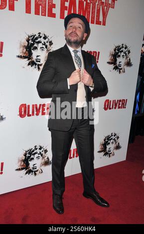 Tom Allen im „Oliver!“ Musical Press Night, Gielgud Theatre, Shaftesbury Avenue, am Dienstag, den 14. Januar 2025 in London, England, Großbritannien. KAPPE/CAN ©CAN/ Stockfoto