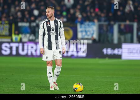 Bergamo, Italien. Januar 2025. Teun Koopmeiners vom Juventus FC wurde 2024/25 während des Fußballspiels der Serie A zwischen Atalanta BC und Juventus FC im Gewiss Stadium gesehen Stockfoto
