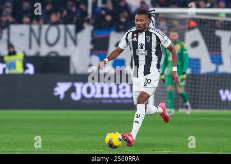 Bergamo, Italien. Januar 2025. Khephren Thuram vom Juventus FC wurde 2024/25 während des Fußballspiels der Serie A zwischen Atalanta BC und Juventus FC im Gewiss Stadium in Aktion gesehen. Credit: dpa/Alamy Live News Stockfoto