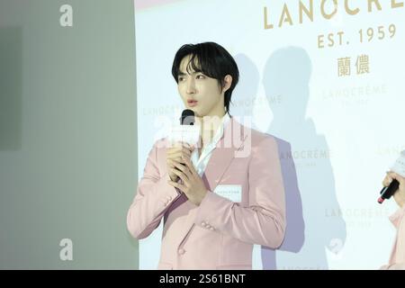 Taipeh. Januar 2025. Der taiwanesische Schauspieler KURT nimmt am 15. Januar 2025 an der Markteinführung der Hautpflegemarke in Taipeh Teil. (Foto: Costfoto/NurPhoto) Credit: NurPhoto SRL/Alamy Live News Stockfoto