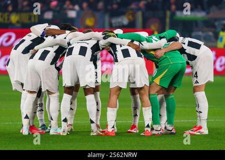 Bergamo, Italie. Januar 2025. Team von Juventus FC während des italienischen Meisterschaftsspiels Serie A zwischen Atalanta BC und Juventus FC am 14. Januar 2025 im Gewiss-Stadion in Bergamo, Italien - Foto Morgese-Rossini/DPPI Credit: DPPI Media/Alamy Live News Stockfoto