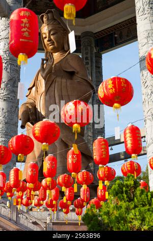 Die Statue der Göttin der Barmherzigkeit Kuan Yin im Kek Lok Si Tempel, George Town, Penang, Malaysia Stockfoto