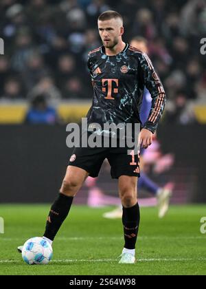 MONCHENGLADBACH - Eric Dier vom FC Bayern München beim Bundesliga-Spiel zwischen Borussia Monchengladbach und FC Bayern München im Borussia Park am 11. Januar in Monchengladbach. ANP | Hollandse Hoogte | GERRIT VAN KEULEN Stockfoto