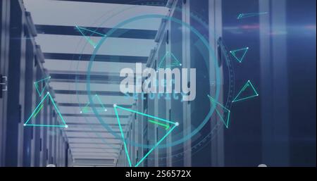 Abbildung: Schildsymbol und digitale Datenverarbeitung über Computerserver Stockfoto