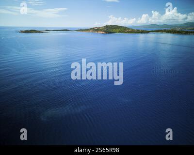 Ein wunderschönes Drohnenfoto vom atemberaubenden Strand Capo Coda Cavallo Stockfoto