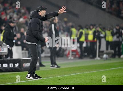 Trainer Marco Rose RasenBallsport RB Leipzig RBL am Spielfeldrand Gestik Geste VFB STUTTGART VS. RB LEIPZIG RBL 15.01.2025 DFL-VORSCHRIFTEN VERBIETEN JEDE VERWENDUNG VON FOTOGRAFIEN ALS BILDSEQUENZEN UND/ODER QUASI-VIDEO Stockfoto