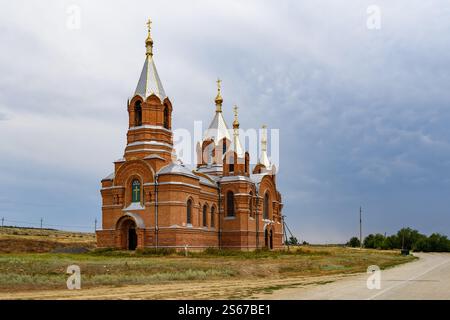 Kirche des Heiligen Nikolaus des Wunderarbeiters im Dorf Golubinskaja, Kalachjewski Bezirk der Wolgograder Region. Russland Stockfoto