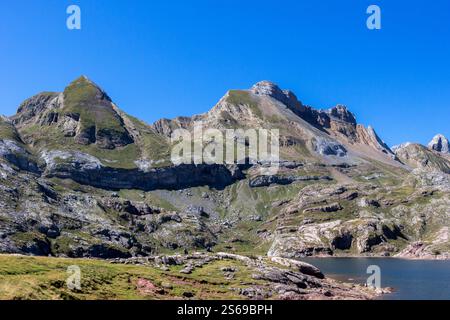 Rund um den Estaens-See im Aspe-Tal, Pyrenäen Atlantiques, Frankreich Stockfoto