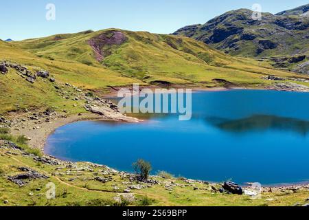 Rund um den Estaens-See im Aspe-Tal, Pyrenäen Atlantiques, Frankreich Stockfoto