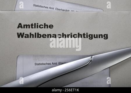 Amtliche Wahlmitteilung zur Bundestagswahl am 23. Februar 2025 in der Bundesrepublik Deutschland, Schreiben, Dokumente, Wahldokument Stockfoto