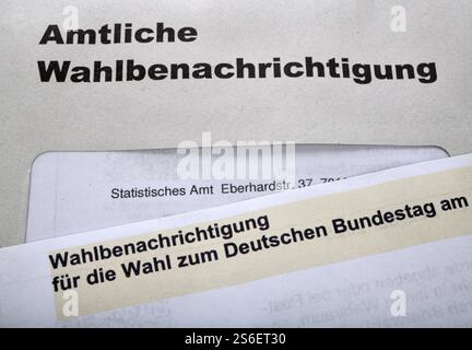Amtliche Wahlmitteilung zur Bundestagswahl am 23. Februar 2025 in der Bundesrepublik Deutschland, Schreiben, Dokumente, Wahldokument Stockfoto