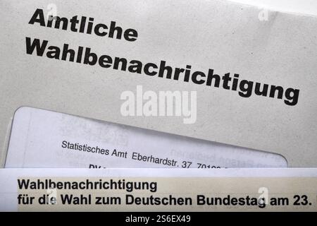 Amtliche Wahlmitteilung zur Bundestagswahl am 23. Februar 2025 in der Bundesrepublik Deutschland, Schreiben, Dokumente, Wahldokument Stockfoto