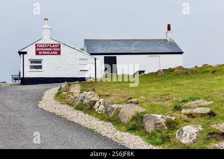 Das erste und letzte Inn Refreshment House in England am Lands End, Cornwall, England Stockfoto