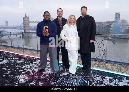 (Von links nach rechts) Jamie Foxx, Jamie Demetriou, Cameron Diaz und Regisseur Seth Gordon während eines Fotoanrufs für Back in Action am Cheval Three Quays, London. Bilddatum: Freitag, 17. Januar 2025. Stockfoto
