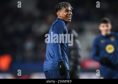 Barcelona, Espagne. Januar 2025. Lamine YAMAL von Barcelona während des spanischen Pokals, Copa del Rey, Achtelfinale des FC Barcelona gegen Real Betis am 15. Januar 2025 bei Estadi Olimpic Lluis Companys in Barcelona, Spanien - Foto Matthieu Mirville (Sergio Ros)/DPPI Credit: DPPI Media/Alamy Live News Stockfoto