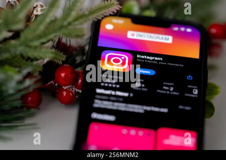 Polen. Januar 2025. In dieser Fotoabbildung wird ein Instagram-Logo auf einem Smartphone angezeigt. (Credit Image: © Mateusz Slodkowski/SOPA Images via ZUMA Press Wire) NUR REDAKTIONELLE VERWENDUNG! Nicht für kommerzielle ZWECKE! Stockfoto