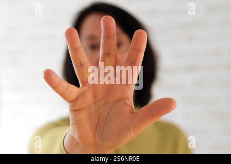 Hör auf, eine Frau sagt nein Stockfoto