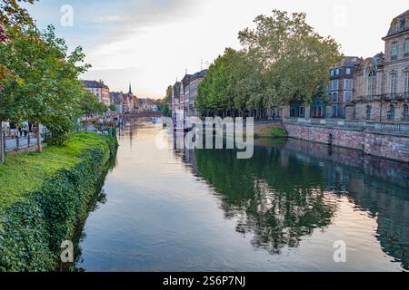 Quai Saint-Nicolas von Straßburg in Frankreich. Stockfoto