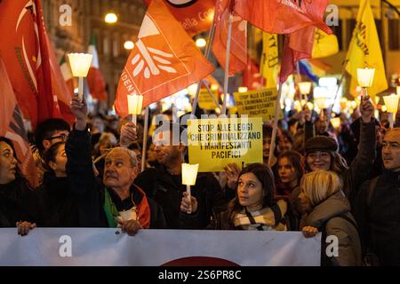 17. Januar 2025. Rom, Italien. Demonstration gegen das Gesetz von 1660, in der Nähe des italienischen Senats. © Giacomo Manfredi Bonifati Stockfoto