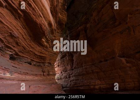 Altschlossfelsen, Rotsandsteinformation bei Eppenbrunn, Naturpark Pfälzerwald, Biosphärenreservat Pfälzerwald-Nordvogesen, Deutschland, Rheinland-Pfalz Stockfoto
