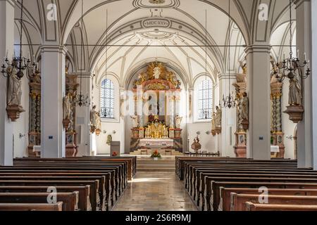 Innenraum der Pfarrkirche St. Jakob in Dachau, Bayern Stockfoto