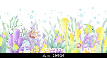 Seetang, Korallen, tropische Fische, Aquarelle isolierte nahtlose Grenze im Cartoon-Stil. Handgezeichnetes horizontales Unterwasser-Banner in Gelb, Flieder und Grün für Kinder im Marine- und nautischen Design. Stockfoto