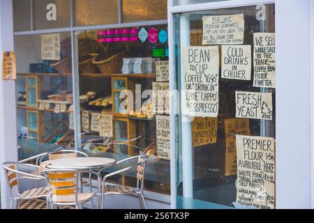 Vereinigtes Königreich, England, Isle of Wight. Cowes. Bäckerei, Teestube Stockfoto