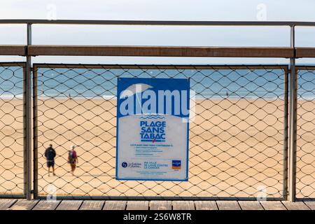Frankreich, Les Sables d'Olonne, 85, Ausstellung „rauchfreier Strand“, August 2024. Stockfoto