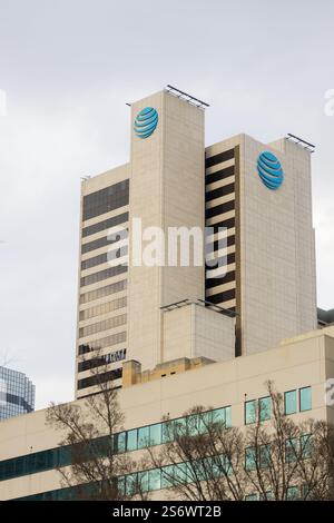 Dallas, Texas - 23. Dezember 2024: ATT Discovery District und Hauptsitz in Dallas, Texas. Stockfoto