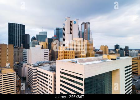 Dallas, Texas - 23. Dezember 2024: ATT Discovery District und Hauptsitz in Dallas, Texas. Stockfoto