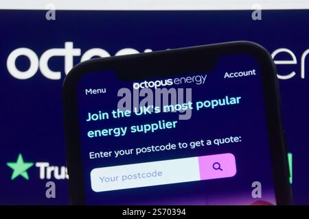 London, England, Großbritannien. Januar 2025. Detail der Octopus Energy-Website, da der private Energieversorger British Gas überholt und zum größten Lieferanten in Großbritannien wird. (Kreditbild: © Vuk Valcic/ZUMA Press Wire) NUR REDAKTIONELLE VERWENDUNG! Nicht für kommerzielle ZWECKE! Quelle: ZUMA Press, Inc./Alamy Live News Stockfoto