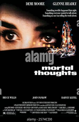 Mortal Thoughts (1991) von Alan Rudolph mit Demi Moore, Glenne Headly und Bruce Willis. Ein psychologischer Thriller über einen Friseur, der sich in die Untersuchung des Mordes ihres besten Freundes verstrickt. Foto eines Original-Posters aus dem Jahr 1991 (USA), das NUR FÜR REDAKTIONELLE ZWECKE VERWENDET WIRD. Quelle: BFA / Columbia Pictures Stockfoto