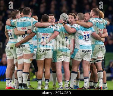 Dublin, Irland. Januar 2025. The Bath Players in einem Huddle beim Investec Champions Cup, Pool 2, Runde 4 Spiel zwischen Leinster Rugby und Bath Rugby im Aviva Stadium in Dublin, Irland am 18. Januar 2025 (Foto: Andrew SURMA/ Credit: SIPA USA/Alamy Live News Stockfoto