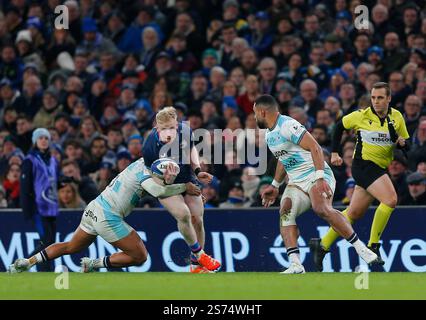 Aviva Stadium, Dublin, Irland. Januar 2025. Investec Champions Cup Rugby, Leinster gegen Bath Rugby; Jamie Osborne von Leinster wird gepackt Credit: Action Plus Sports/Alamy Live News Stockfoto