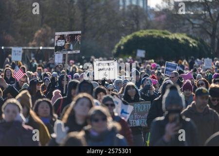 Seattle, Washington DC, USA. Seattle People's March 18th January 2025 Credit: Alex Garland/Alamy Live News Stockfoto