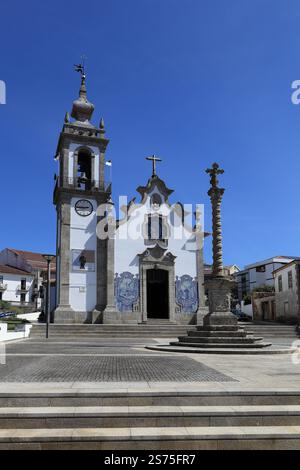 Seixas (Portugal) – 12. April 2024: Die Igreja Matriz de São Bento, oder die Kirche des Heiligen Benedikt, ist ein wichtiges religiöses Wahrzeichen in Seixas (Portugal) Stockfoto