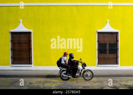 Motorrad in der Altstadt, Merida, Yucatan, Mexiko Stockfoto